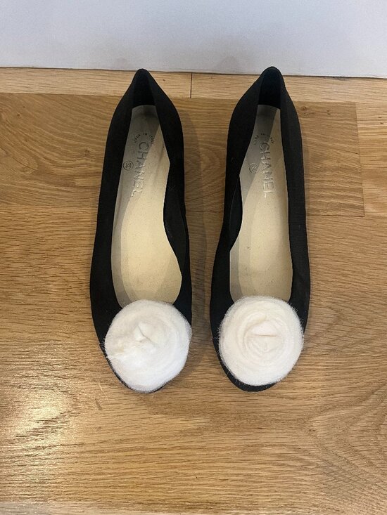 CHANEL Shoes - Vintage Chanel Ballet Flat